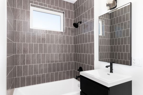 Shower Window Repair in Lake Orion
